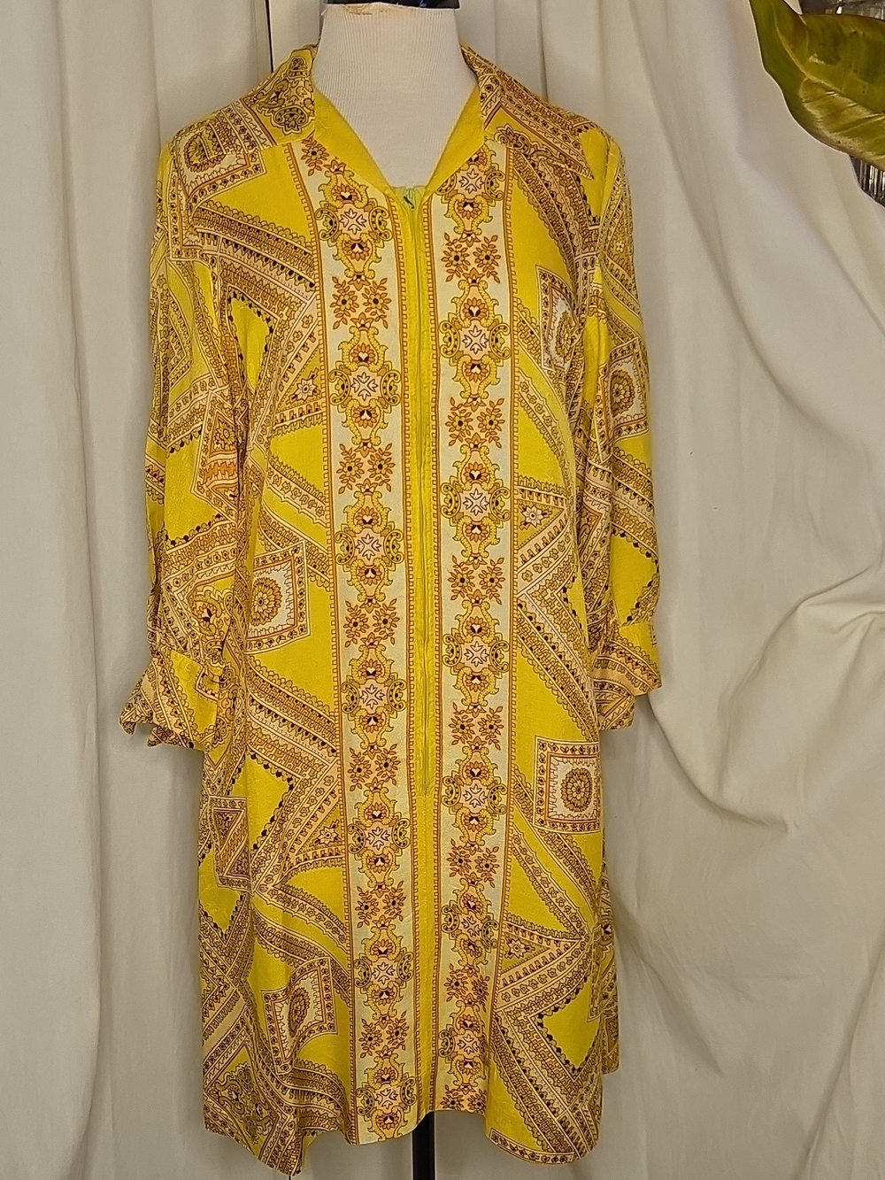 Vintage 1970s Yellow Gold Paisley-Print Midi Dress with Zip Front Closure